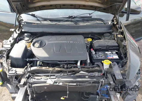 2016 Jeep Cherokee 75Th Anniversary z USA, uszkodzony, nr VIN 1C4PJLCS2GW283759